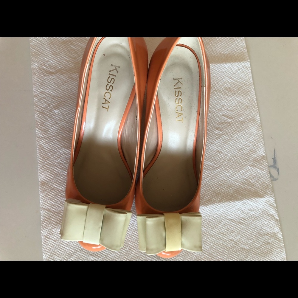 Super cute Kisscat block heels with bow tie